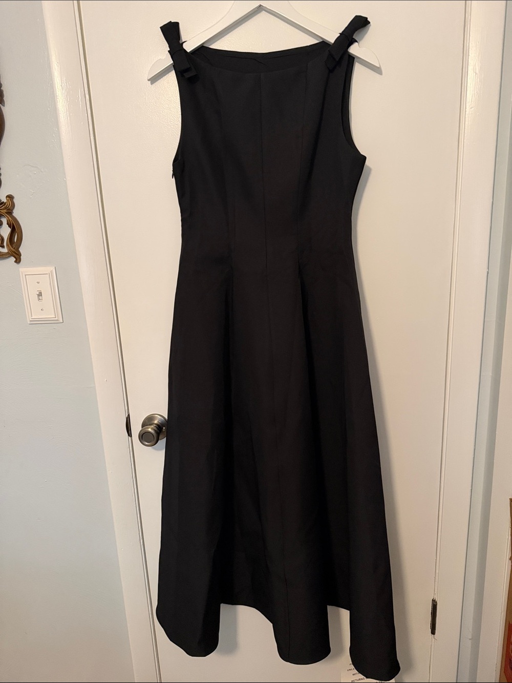 Classic Black Sleeveless A-Line Dress With Bow-tie Should Details - Picture 2 of 12